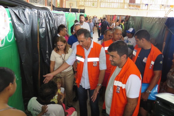 Prefeito e Governador visitam áreas alagadas em Laranjal do Jari